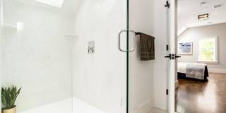 10 Brook Street - 1 Gallery 14