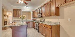 BEAUTIFUL CONDO, WALKING DISTANCE TO MTSU CAMPUS! Gallery 6