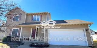 330 NE Cardinal Ln Gallery 1