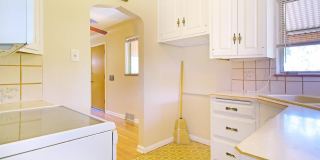 Raised Ranch with Second Kitchen in Prime Location Gallery 7