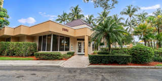 Tennis Towers Apartments Gallery 47