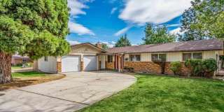 3 Bedroom 2 Bathroom Home walking distance to Meridian schools! 3 Bedroom 2 Bathroom Home walking distance to Meridian schools! Gallery 1