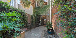 Charming 2/1 loft-style condo in the heart of Historic Downtown Charleston! Gallery 28