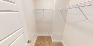 908 Yarn Way Gallery 11