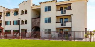 Marlowe Peoria Gallery 18