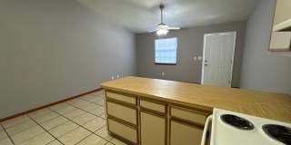Spacious 1 Bedroom 1 Bathroom! Located Off Ocala Road. Gallery 8