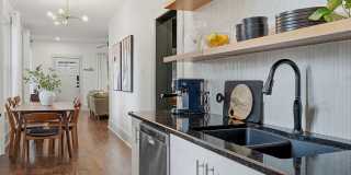 1122 Gunter Street Gallery 12