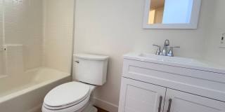 Cute Upgraded 2 bedroom/2 Bath Gallery 23