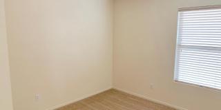 4132 E Chambers Street Gallery 19