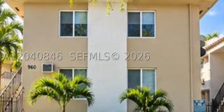 960 Biarritz Dr 960 Biarritz Dr Gallery 1