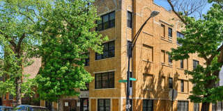 833 N Hoyne Avenue Gallery 1