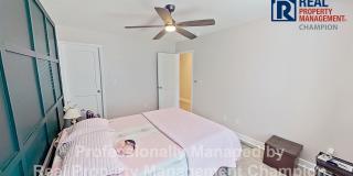 Beautiful 3 BD/2 BA End Unit Townhome in Leland Gallery 14