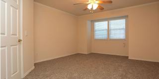 Beautiful 1 bed 1 bath with 1 car garage! Gallery 39