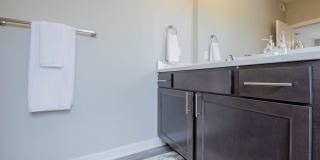 White Oak Gallery 24