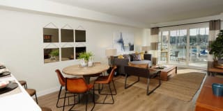 WAYFARER APARTMENTS + MARINA Gallery 15