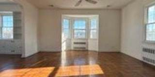 733 E Walnut Street Gallery 3