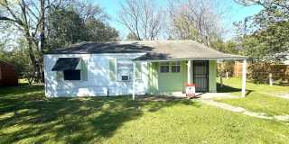 ** 3 Bed 1 Bath located off Woodley Road ** Call 334-366-9198 to schedule a showing Gallery 1