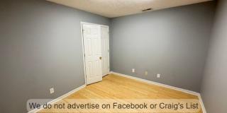 Candlewick Townhomes- Candlelight Drive Gallery 12
