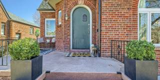 Available NOW! Fully Furnished 4 Bedroom 2 Bath Beautiful Home in Denver! Gallery 5