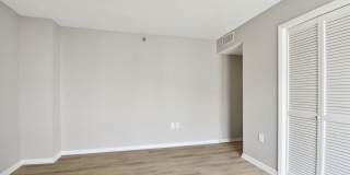 690 ISLAND WAY 212 Gallery 25