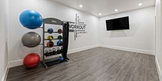 Atera Atera Gallery 24