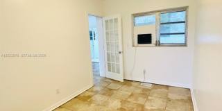 1020 SW 36th Ct Gallery 19