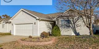 Beautiful 3 Bed 2 Bath Home in Quiet Neighborhood Gallery 1