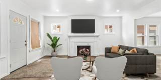 2509 Gladstone St Gallery 11