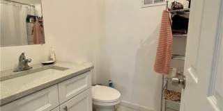 84 Lawrence Street Gallery 12