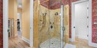 130 SE Bella Strano Gallery 44