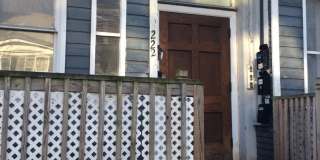 Video in Photos! Downtown York 2 Bedroom-1st Floor Gallery 1