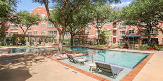 5225 Maple Avenue Gallery 6