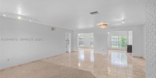 9075 SW 48th Ter Gallery 9