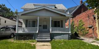 3bd S. Collinwood Single Cash Pay/Section 8 Gallery 1