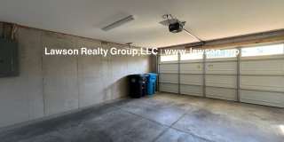 Upscale Three Bedroom in Colonial Green with Garage Upscale Three Bedroom in Colonial Green with Garage Gallery 52