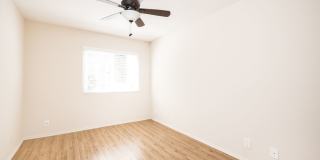 400-420 N. Oakland Ave. Gallery 33