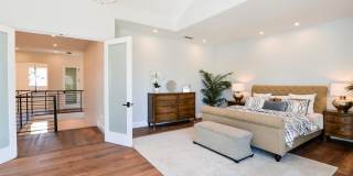 NEW 5 bedroom 4.5 Bath with Pool Gallery 27