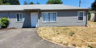 Cozy 2 Bed, 1 Bath Home close to Burkhart park!! Gallery 1