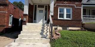 FOR RENT: 414 East 9th Street, Alton, IL 62002 Gallery 1