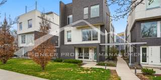 Spacious Home with Washer/Dryer and Mountain Views Gallery 1