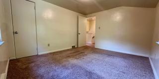 Beautiful 3-Bedroom Duplex in Castle Shannon! Back Yard, Central A/C & More! Call Today! Gallery 7