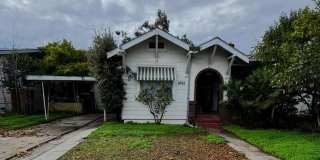 1061 N Pilgrim St Gallery 1