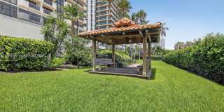 5757 Collins Ave Gallery 48
