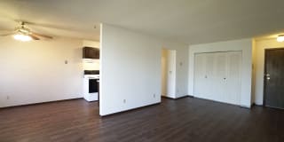 Charlton Place Gallery 12