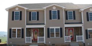 3BR, 2 ba townhouse in the Pinnacles with views Gallery 1