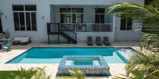 1759 SW 30th Pl Gallery 10