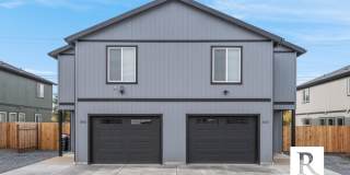 New 3 Bed/2.5 Bath Townhome in Medford Gallery 1