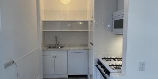 212 11th Avenue Gallery 1