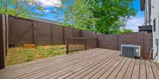 Luxury with contemporary style! This 3 bedroom 3.5 bath Condo in the East End Optimist Park Community of Charlotte is a gem! Gallery 22