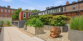1313 Washington Street Gallery 22